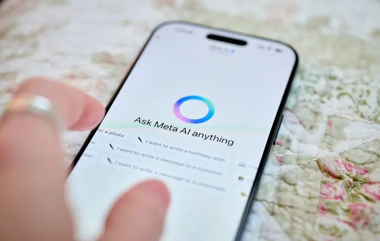 Застосунок Meta AI потрапив до п'ятірки найкращих у App Store після виходу Muse Spark, що призвело до збільшення завантажень додатку на 87%. 1
