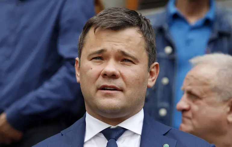 Богдан прокоментував накладені на нього санкції, зазначивши, що розпочав розслідування, в рамках якого будуть притягнуті до відповідальності винні особи. 1