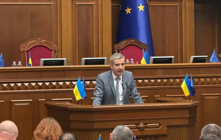 Цабаль ухвалив рішення про складання мандата народного депутата, проте Верховній Раді не вистачило голосів для його затвердження. Цабаль ухвалив рішення про складання мандата народного депутата, проте Верховній Раді не вистачило голосів для його затвердження. 1