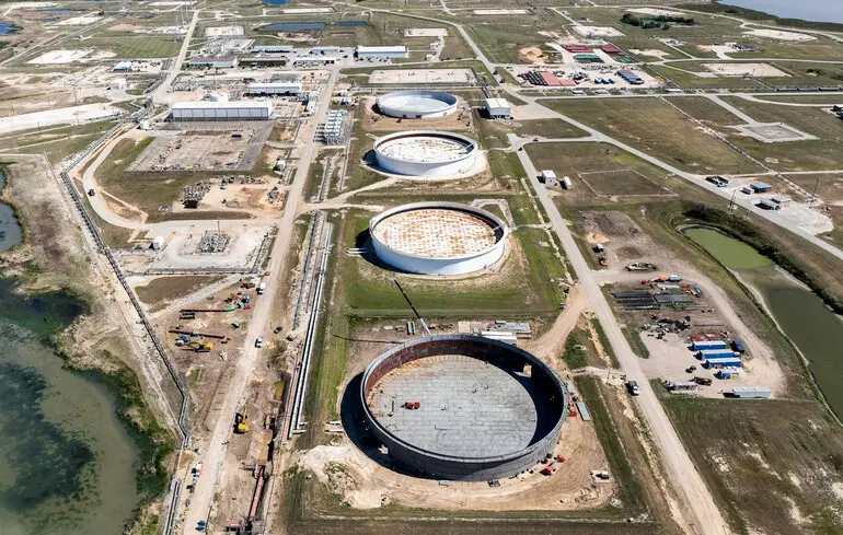 Ціна на нафту знижується внаслідок ймовірної мирної угоди між США та Іраном. 1