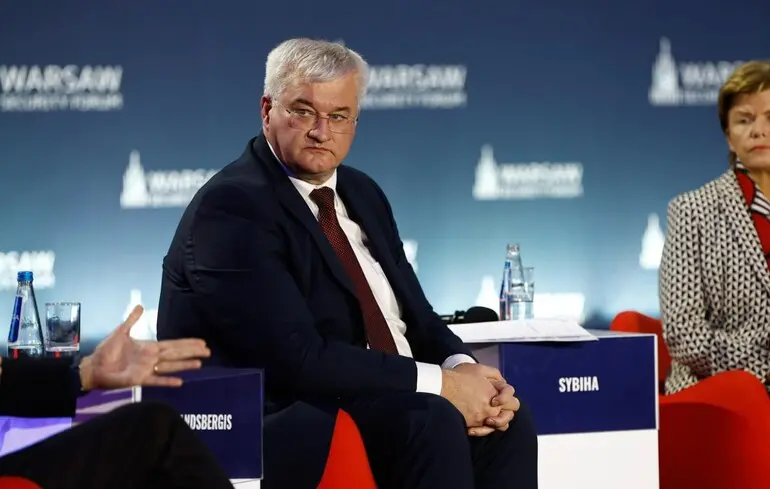 Для завершення конфлікту потрібна зустріч між Зеленським і Путіним, зазначив Сибіга. Для завершення конфлікту потрібна зустріч між Зеленським і Путіним, зазначив Сибіга. 1