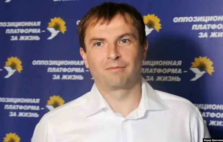 Федір Христенко, після укладення угоди зі слідством, знаходиться під захистом Служби безпеки України. Федір Христенко, після укладення угоди зі слідством, знаходиться під захистом Служби безпеки України. 1