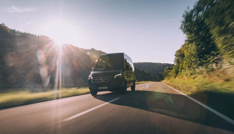 Фургони та мікроавтобуси Mercedes-Benz: рішення для бізнесу та перевезень 7