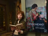Картини з Херсона, які дивом не вкрали окупанти, виставили у Києві 25