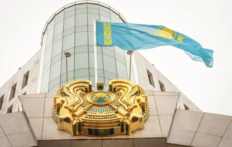 Казахстан відмовився виконувати рішення суду про стягнення коштів з Газпрому на користь Нафтогазу. Причина відмови не була розкрита. 1
