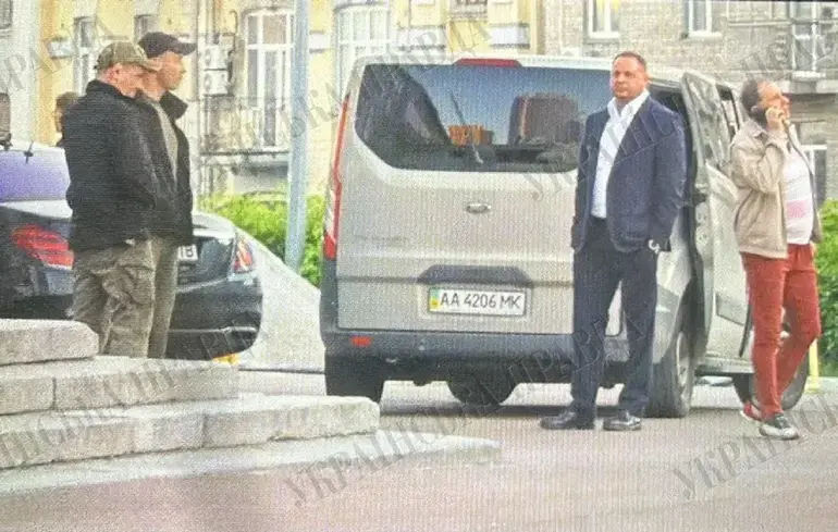 НАБУ та САП у Єрмака здійснюють слідчі заходи. 1