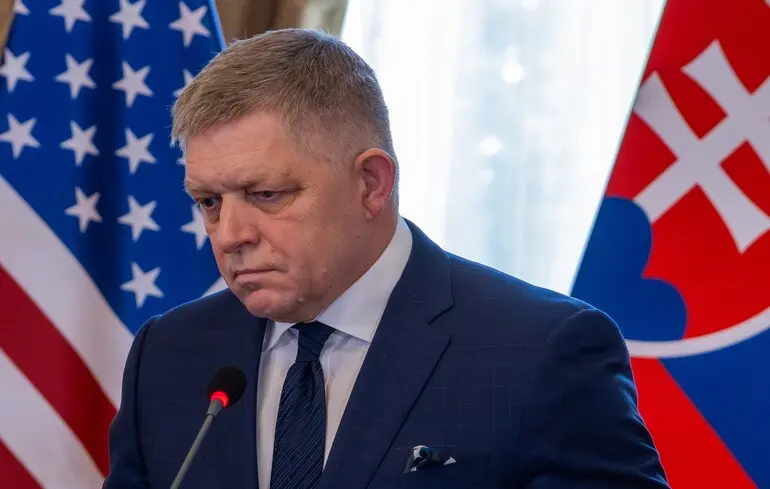 Парад у Москві: Фіцо прокоментував ситуацію з війною. Парад у Москві: Фіцо прокоментував ситуацію з війною. 1