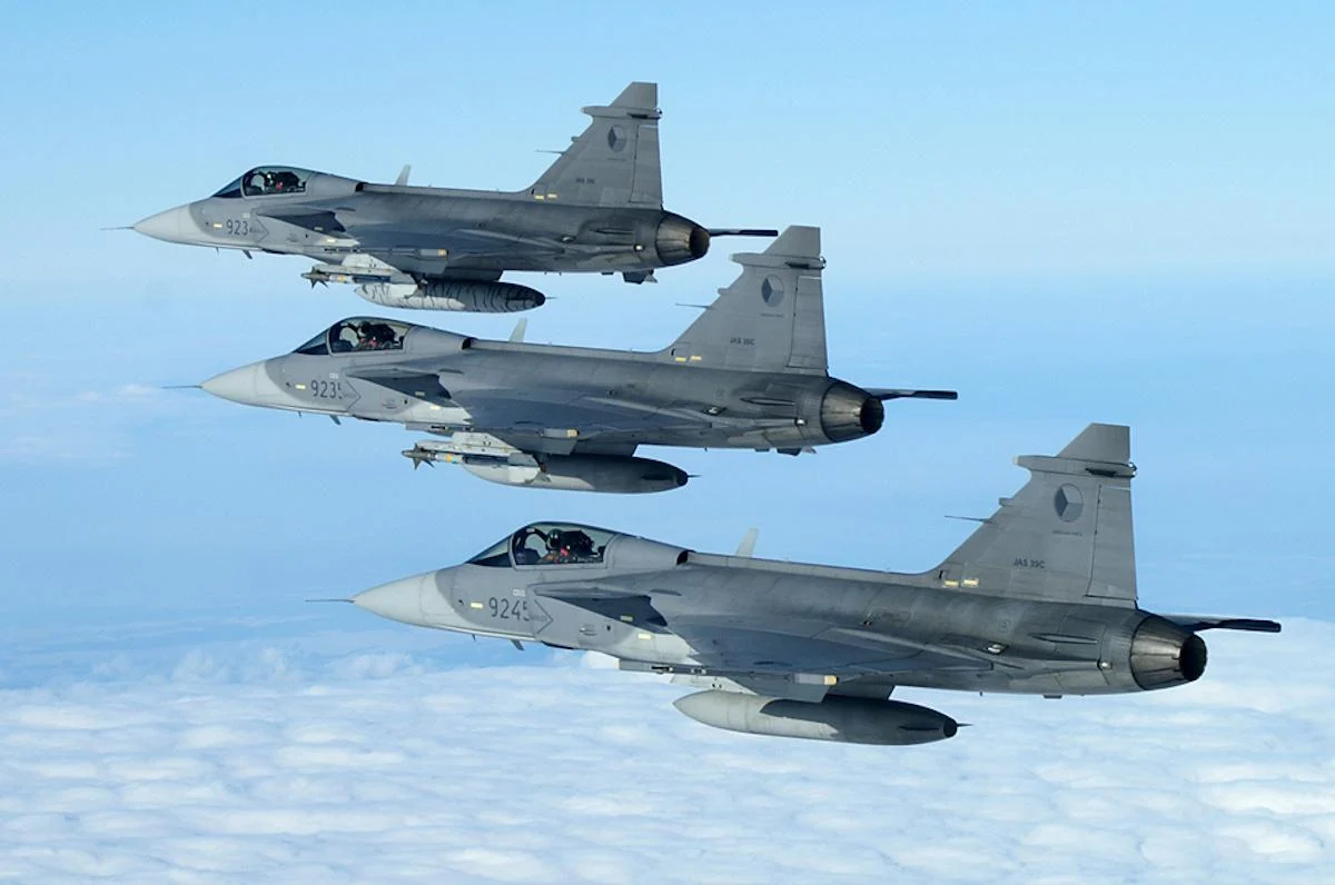 Україна придбає винищувачі Gripen: які особливості цього літака, його сильні та слабкі сторони. 1 Україна купує винищувач Gripen: що це за літак, які його переваги і недоліки