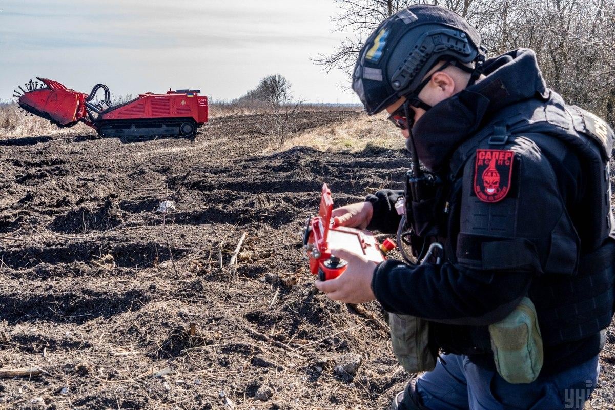 Україна створить нові міни, які самі вирішуватимуть кого підірвати, - Мінцифри