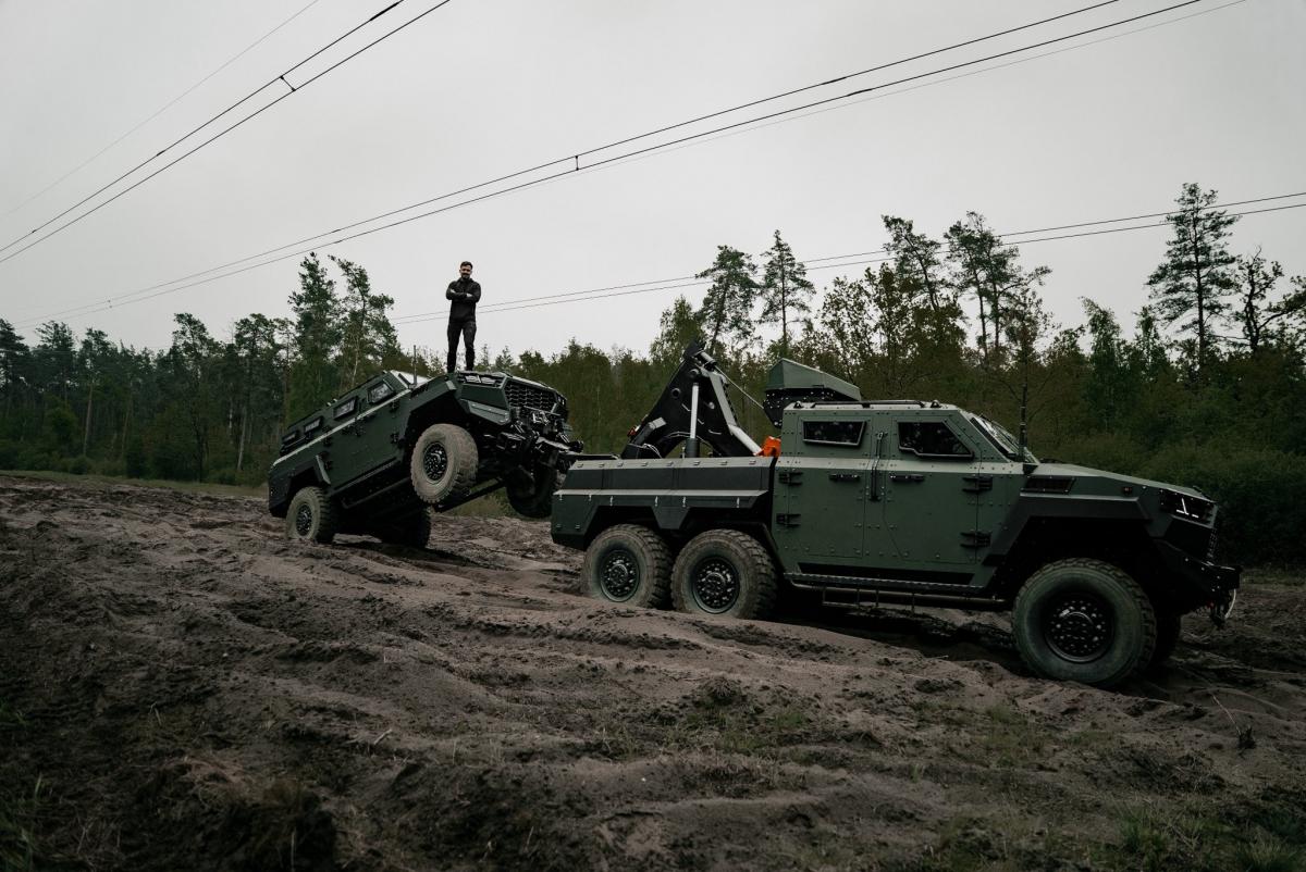 В Україні створили новий бронеавтомобіль, який може бути дуже корисним на фронті (фото)