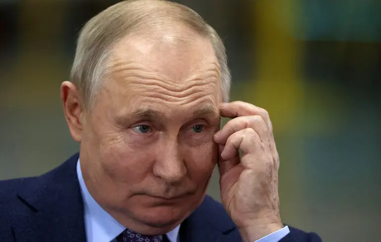 Війна, розв'язана Путіним в Україні, призводить до ослаблення його позицій. 1