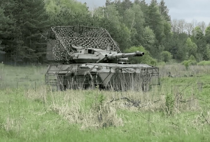 Збройні сили України продемонстрували рідкісні колісні танки B1 Centauro. 1
