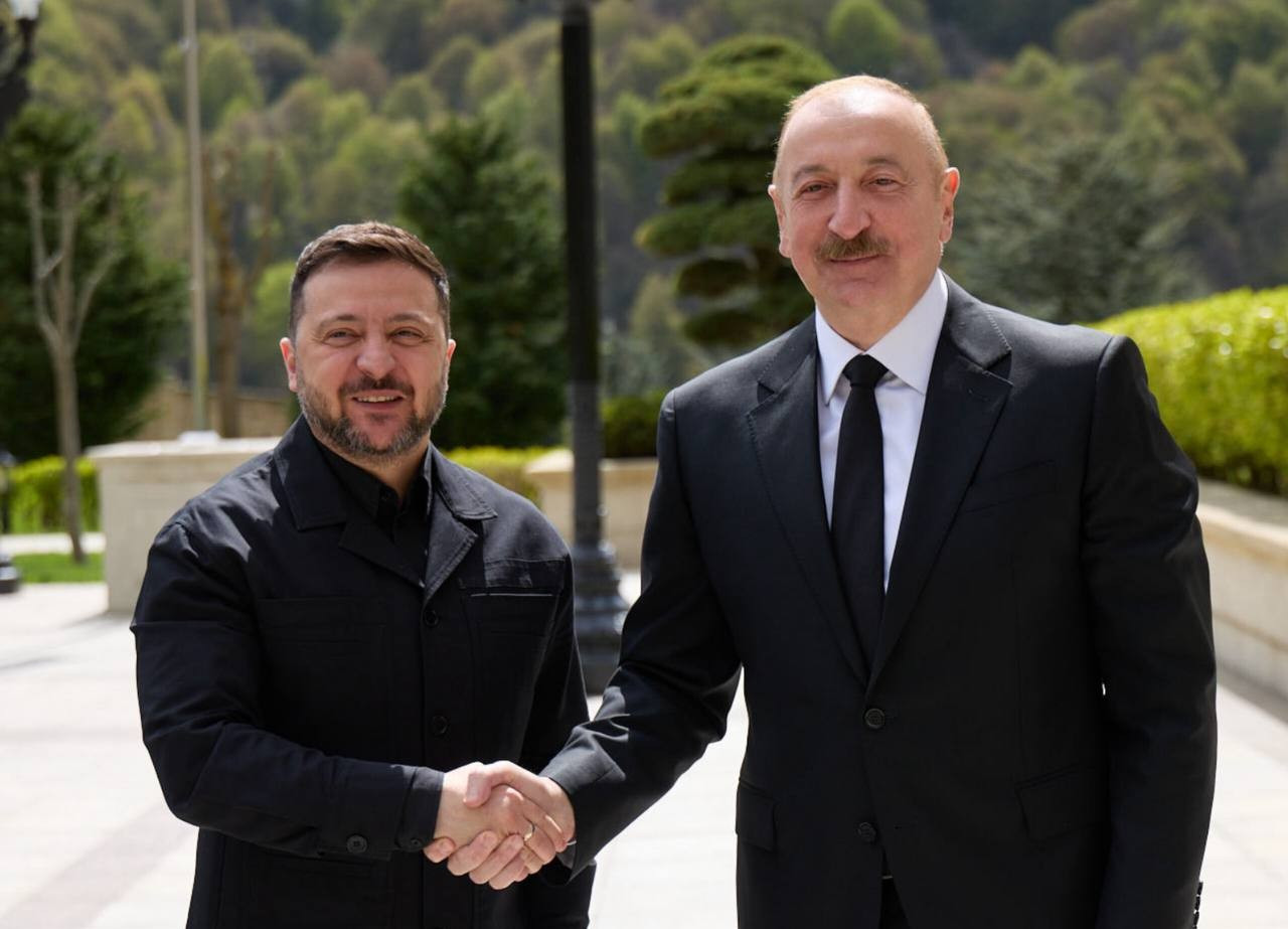 Зеленський та Алієв провели переговори щодо співпраці між Україною та Азербайджаном. 1