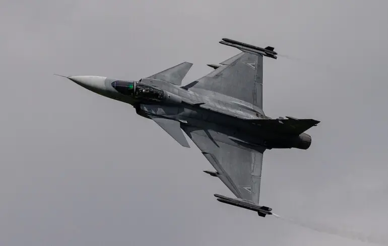 Зеленський повідомив про плани придбати 150 літаків Gripen. 1