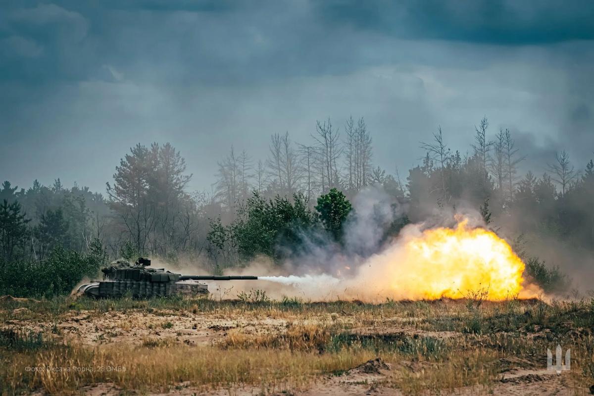 Болгарський звіт щодо експорту озброєння виявив обсяги техніки, що була таємно відправлена в Україну, повідомляють ЗМІ. 1 Болгарський звіт про експорт зброї розкрив, скільки техніки пішло в Україну таємно, – ЗМІ