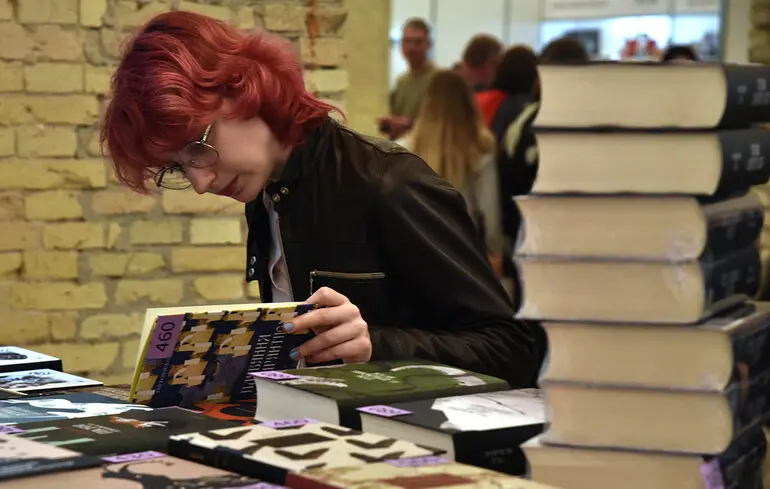 Найпопулярніші книги Книжкового Арсеналу-2026 - що найбільше купували українці - новини культури 1