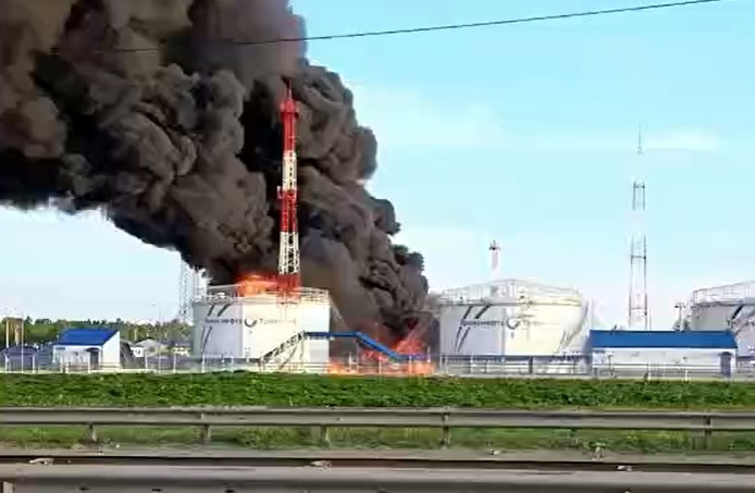В Російській Федерації спостерігається нестача пального для задоволення внутрішніх потреб, - зазначив експерт у галузі геоекономіки. 1