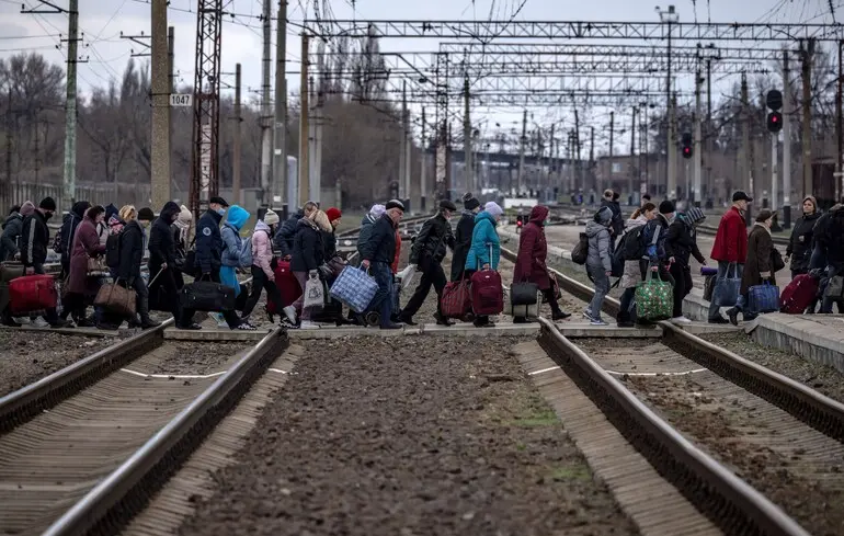 Європейський Союз затвердив новий законодавчий акт у сфері міграції. Згідно з «Положенням про повернення», нелегальні мігранти можуть бути піддані обшукам та затриманням. 1