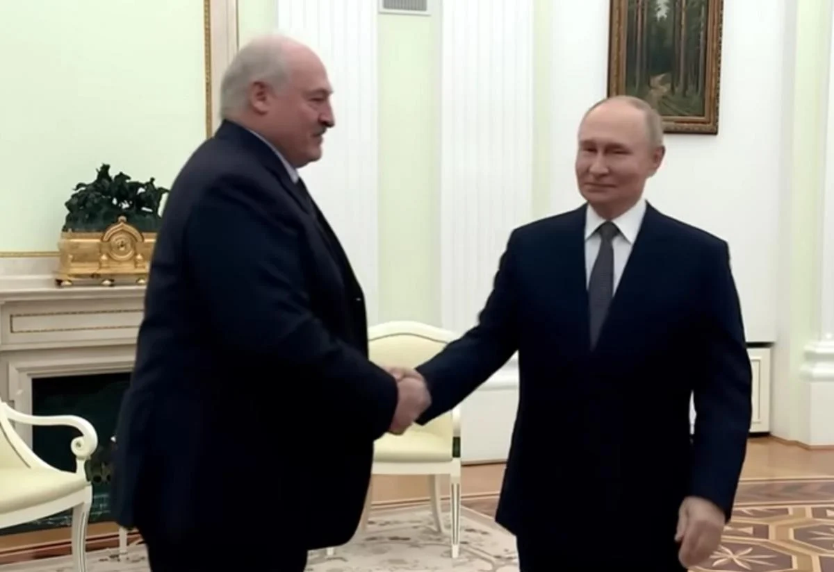 Білорусь забезпечує російську зброю важливими компонентами: експерт розповів деталі