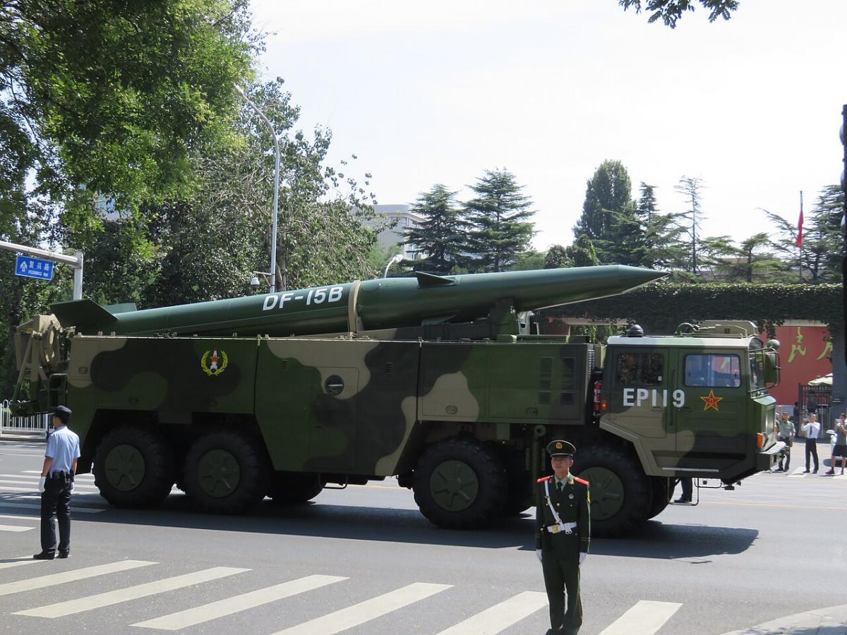 Китай вперше показав запуск гіперзвукових ракет Dongfeng: куди вони можуть долетіти
