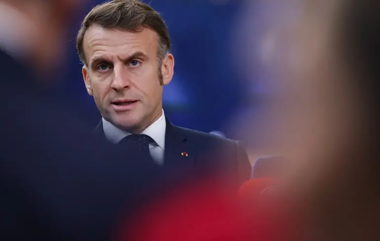 На саміті G7 президент Франції Еммануель Макрон запросив до участі деяких керівників держав Близького Сходу. На саміті G7 президент Франції Еммануель Макрон запросив до участі деяких керівників держав Близького Сходу. 1