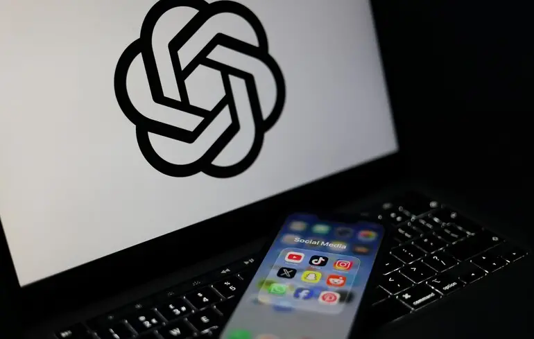OpenAI виявила китайську кампанію впливу, яка націлена на підрив ШІ-інфраструктури Сполучених Штатів у контексті технологічної гонки. OpenAI виявила китайську кампанію впливу, яка націлена на підрив ШІ-інфраструктури Сполучених Штатів у контексті технологічної гонки. 1