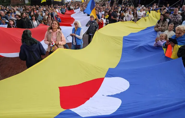 Польські письменники засудили зростання антиукраїнських настроїв у Польщі - організація закликала владу посилити захист українців - новини світу 1