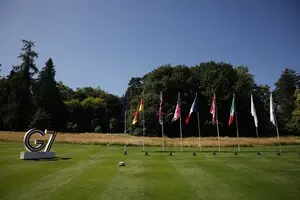 Саміт G7, що відбувся в Евіані, підвів підсумки зустрічі керівників держав та ухвалив рішення щодо підтримки України. 3