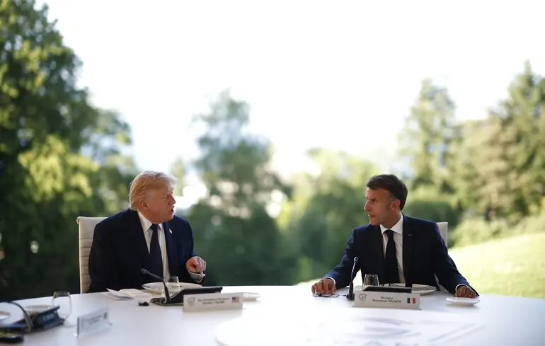 Трамп повідомив, що Ормузька протока вже частково відкрита. Чи можливе встановлення миру на Близькому Сході? 1