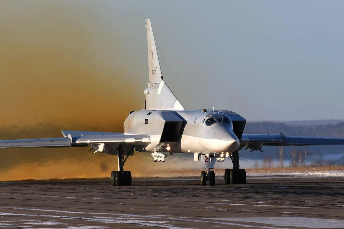 Ту-22М3 можуть продовжувати зазнавати втрат: Defence Express вказав на серйозну проблему. 1 Ту-22М3 можуть продовжити падати: Defence Express назвав критичну проблему