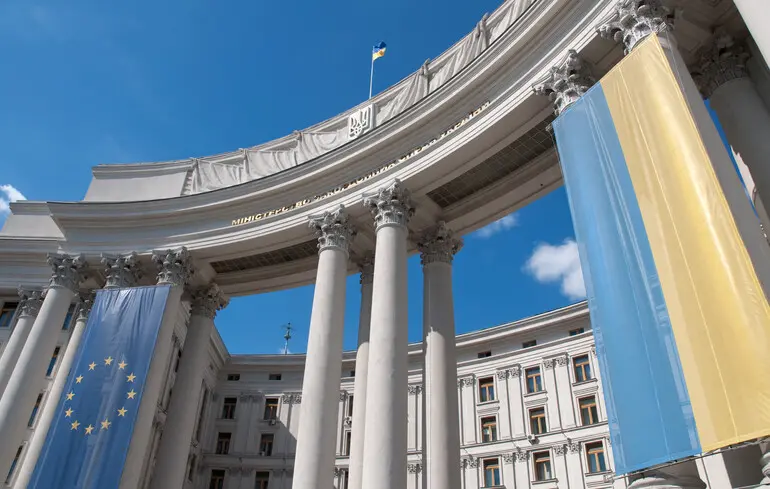 У Міністерстві закордонних справ прокоментували ситуацію з українським безпілотником, що стався в Румунії. 1