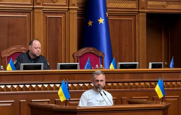 У Верховній Раді відбулася церемонія складання присяги новим депутатом замість Кубіва. У Верховній Раді відбулася церемонія складання присяги новим депутатом замість Кубіва. 1