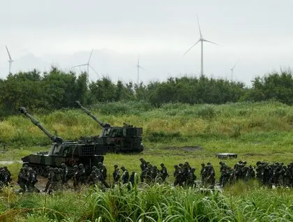 Військові сили Тайваню провели нові навчання, спрямовані на знищення китайського десанту. 4